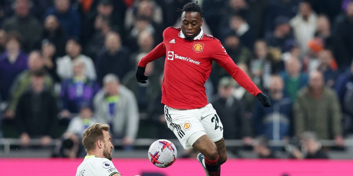 Romano: Man Utd hold talks to swap Wan-Bissaka and sign £50k-p/w "jewel"