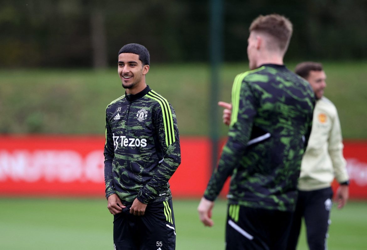 Man United could drop Fernandes for Iqbal