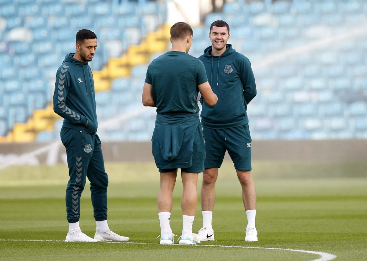 Everton: Keane watched by Nottingham Forest
